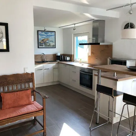 Becker - Unten Mit Grosser Darssveranda * Prerow